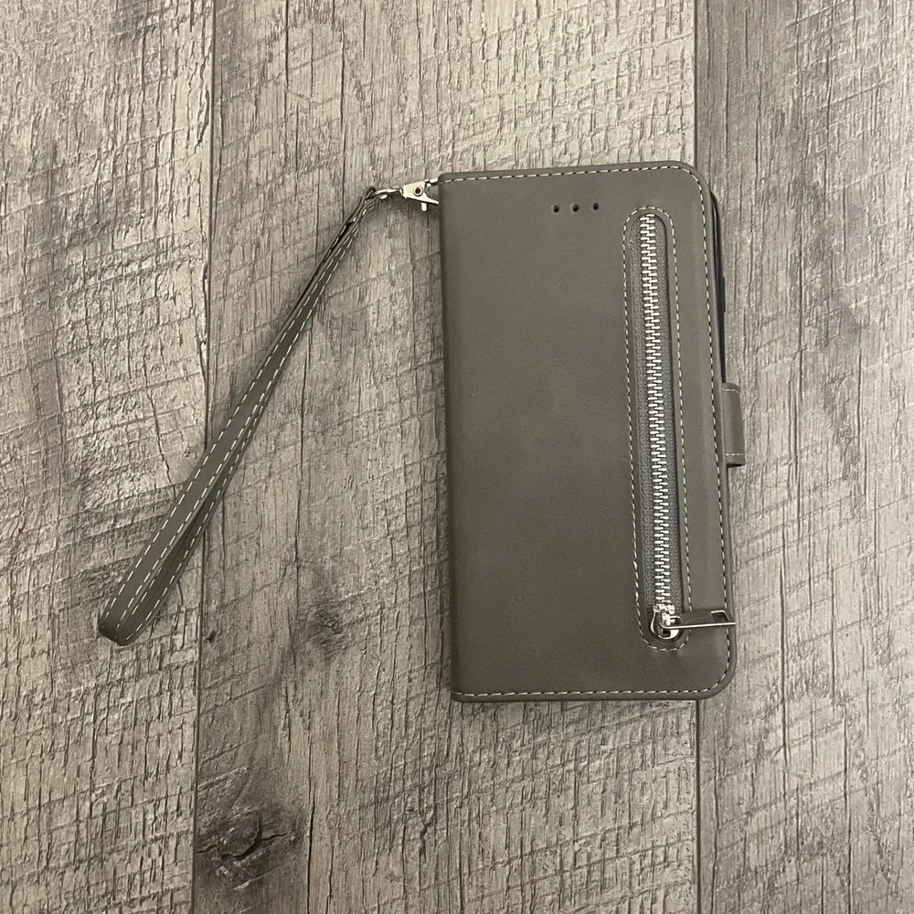 Grey Faux Leather Wallet Phone Case with‎ Zipper Pocket and Wristlet Strap